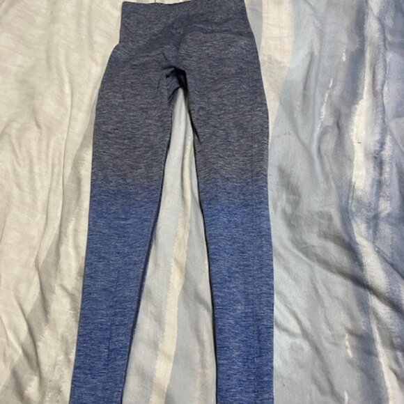 Lululemon Size 4 Leggings Blue Ombre - Picture 1 of 3